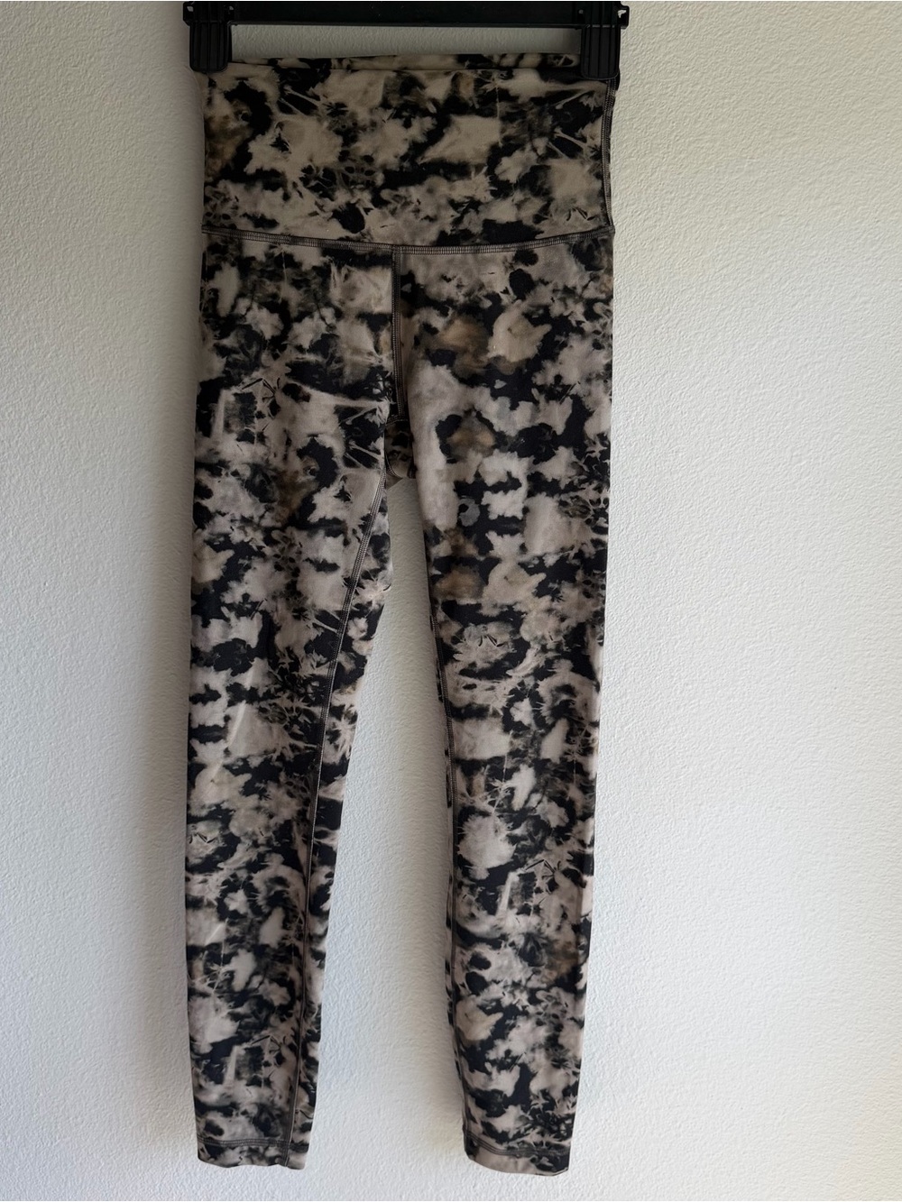 Lululemon Tie-Dye High-Waist Align Leggings in Black and Taupe